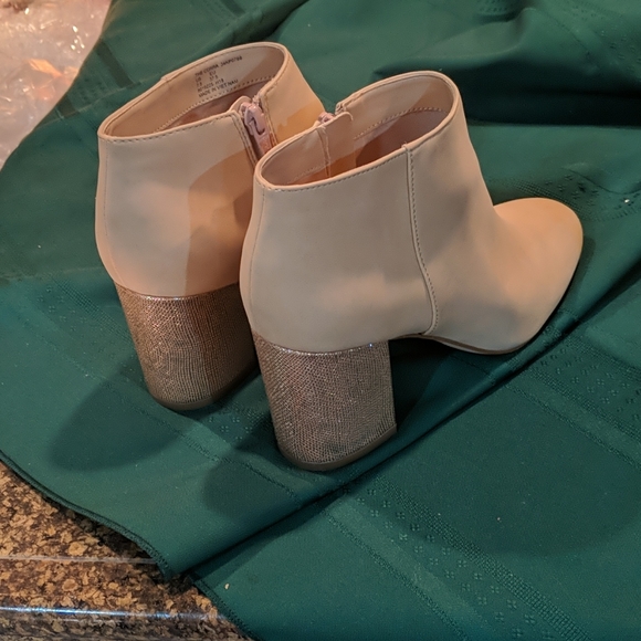 Katy Perry booties - Picture 2 of 8